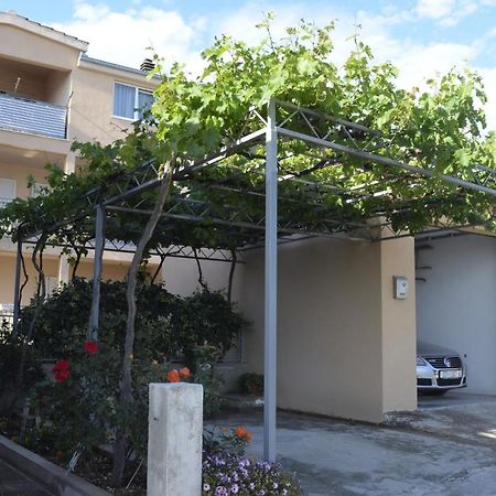 Apartment Ana Kaštel Sućurac Екстериор снимка