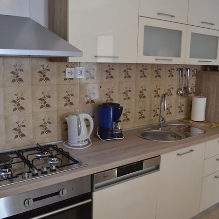Apartment Ana Kaštel Sućurac Екстериор снимка