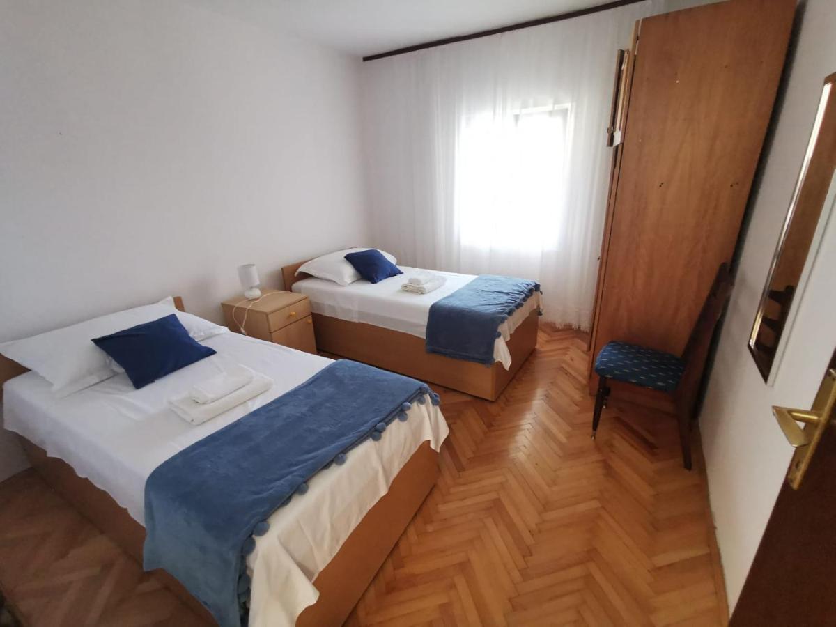 Apartment Ana Kaštel Sućurac Екстериор снимка