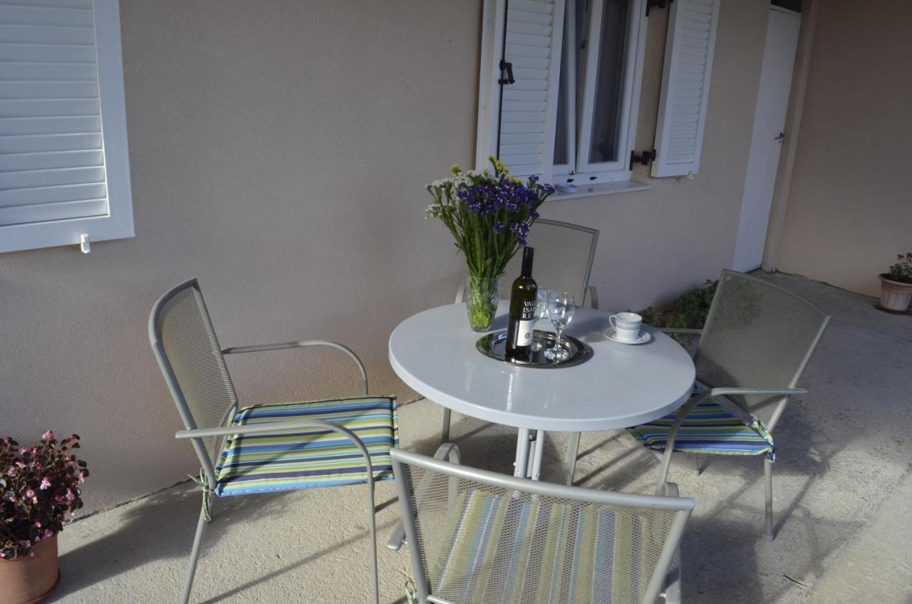 Apartment Ana Kaštel Sućurac Екстериор снимка