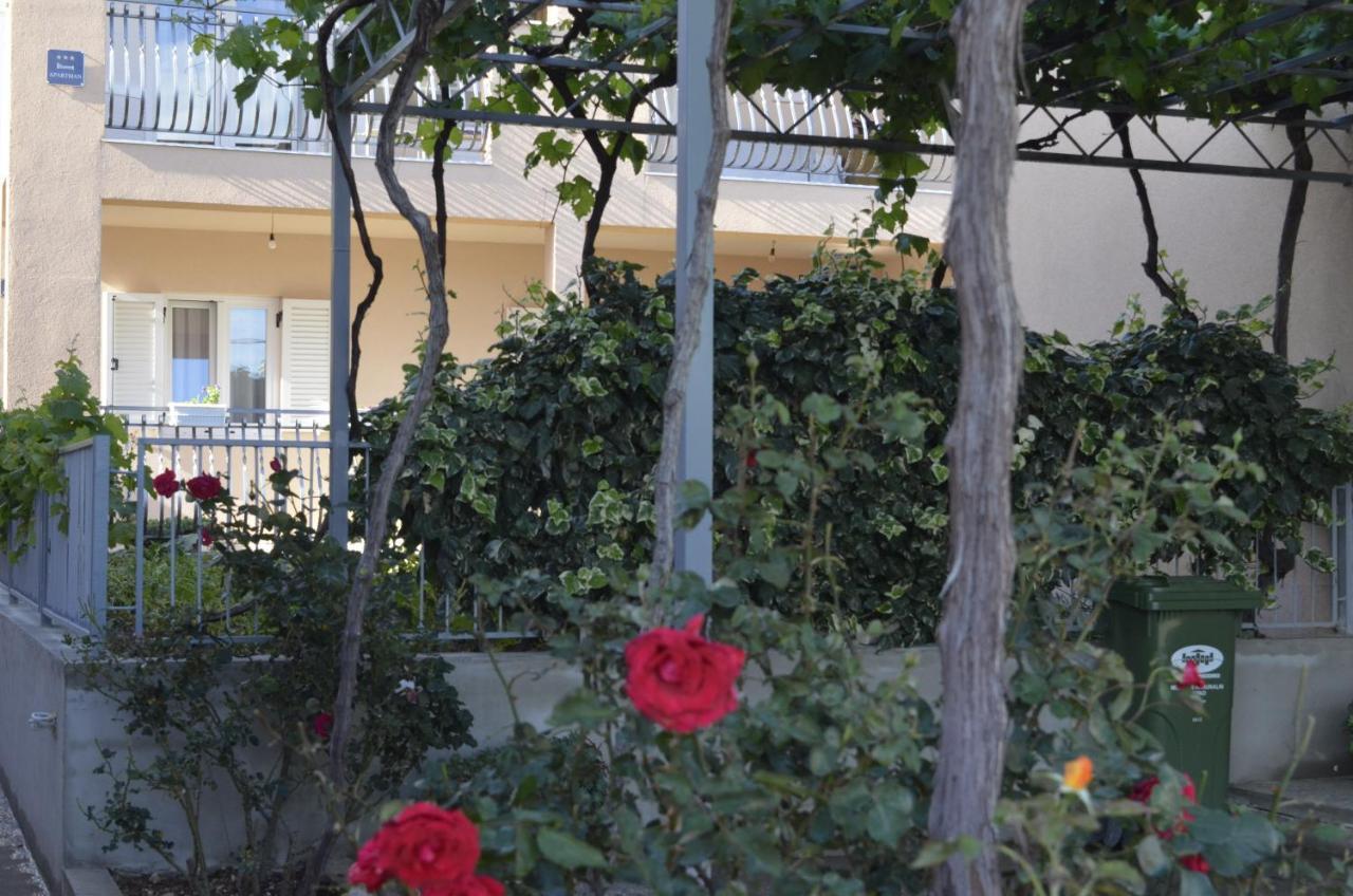 Apartment Ana Kaštel Sućurac Екстериор снимка