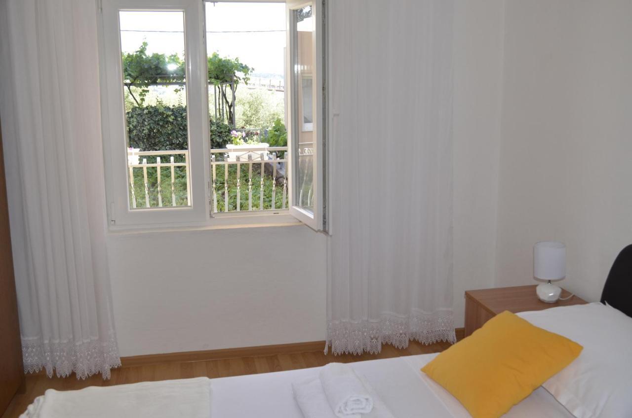 Apartment Ana Kaštel Sućurac Екстериор снимка