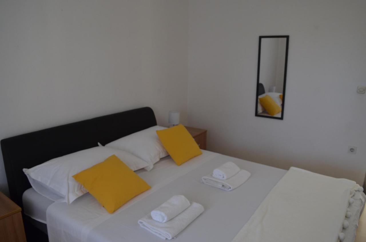Apartment Ana Kaštel Sućurac Екстериор снимка